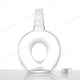 ٹوپی کے ساتھ رم شیشے کی بوتل